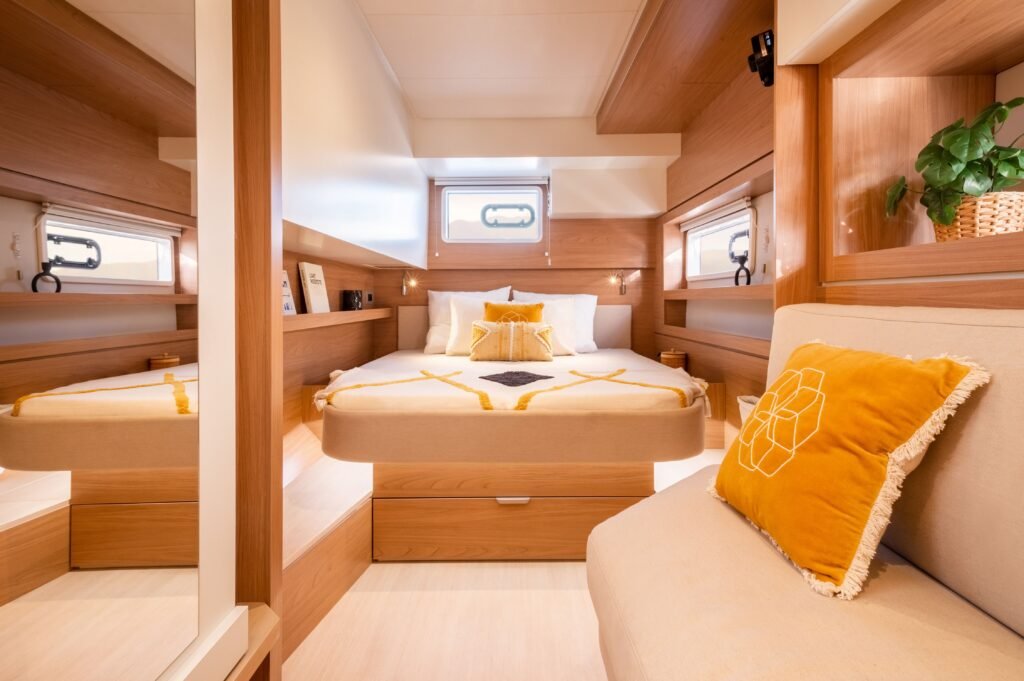 Bali 4.5 yacht charter in French Polynesia