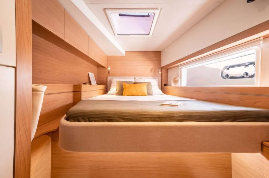 Bali 4.3 yacht charter in French Polynesia