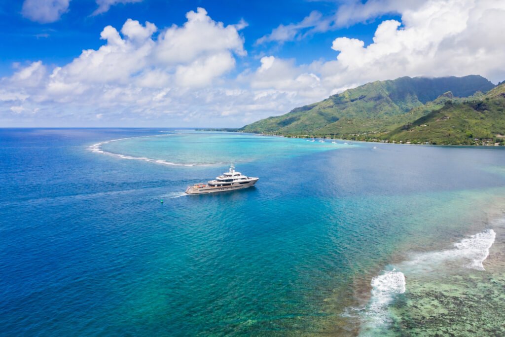Tahiti yacht charter guide