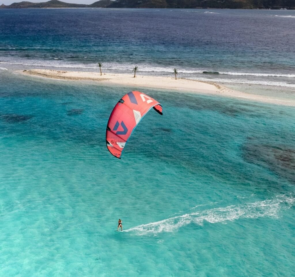 Big Sky yacht charter in French Polynesia