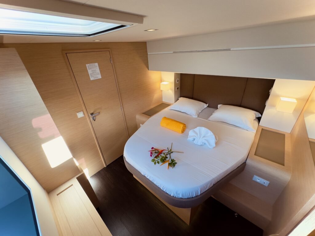 Argo yacht charter in French Polynesia