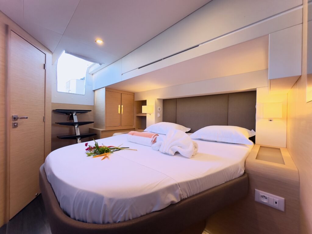 Argo yacht charter in French Polynesia