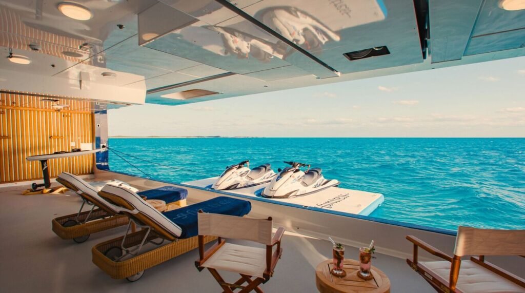 Huntress yacht charter in French Polynesia