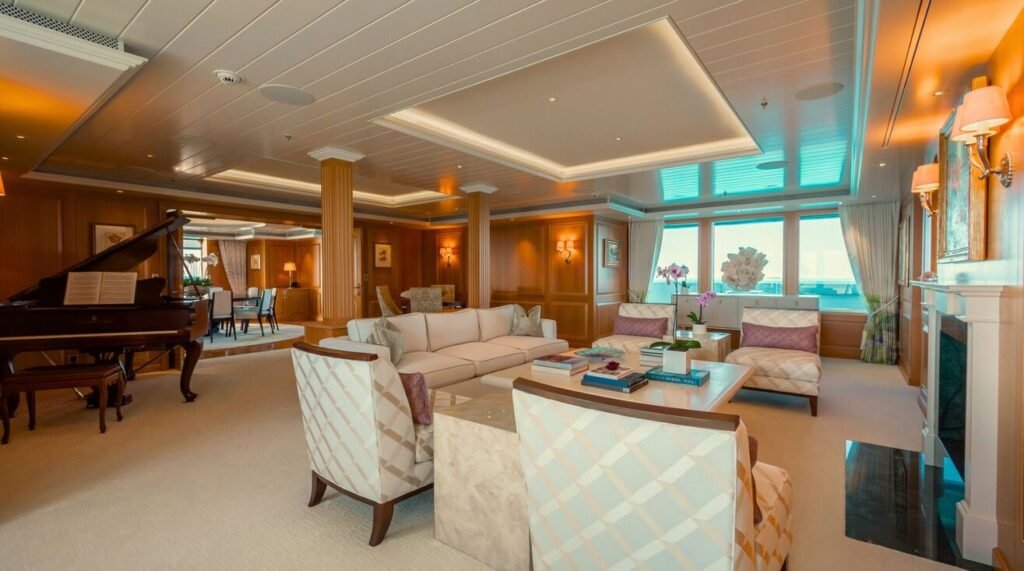 Huntress yacht charter in French Polynesia