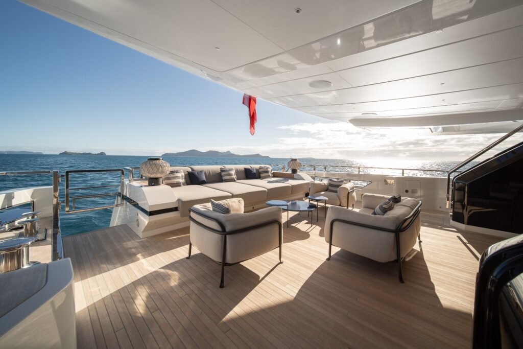 AIX yacht charter in French Polynesia