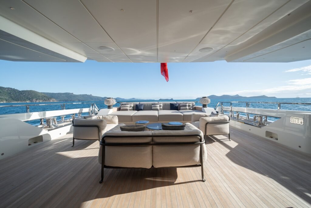 AIX yacht charter in French Polynesia